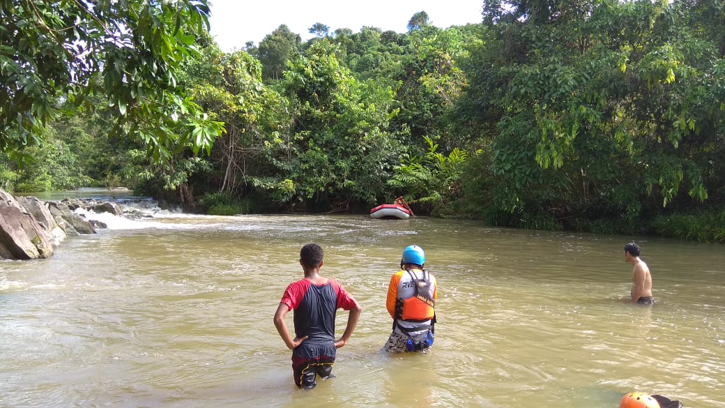 Arung Jeram Dan River Tubing Wisata Alam Siteru Kaltim By